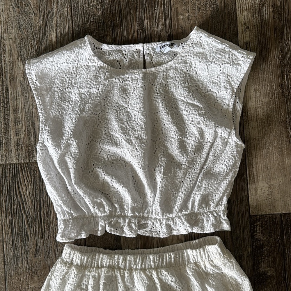 🌟EXPRESS BEAUTIFUL 🌟WOMEN SET, SIZE XSMALL - Picture 2 of 10